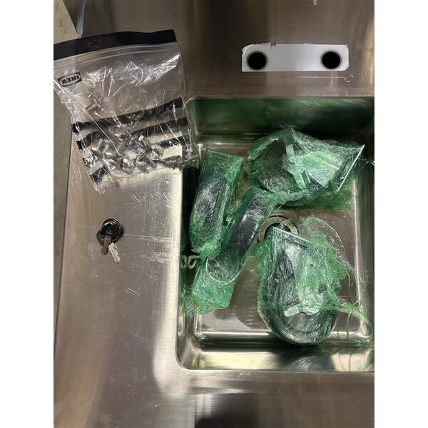 Scratch and Dent Regency Space Saver Single Bowl Hot and Cold Portable Hand Sink Cart with 8" Swivel Gooseneck Faucet