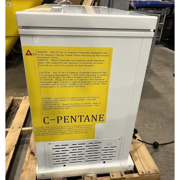 Scratch and Dent Galaxy CF7 Commercial Chest Freezer - 7 cu. ft.