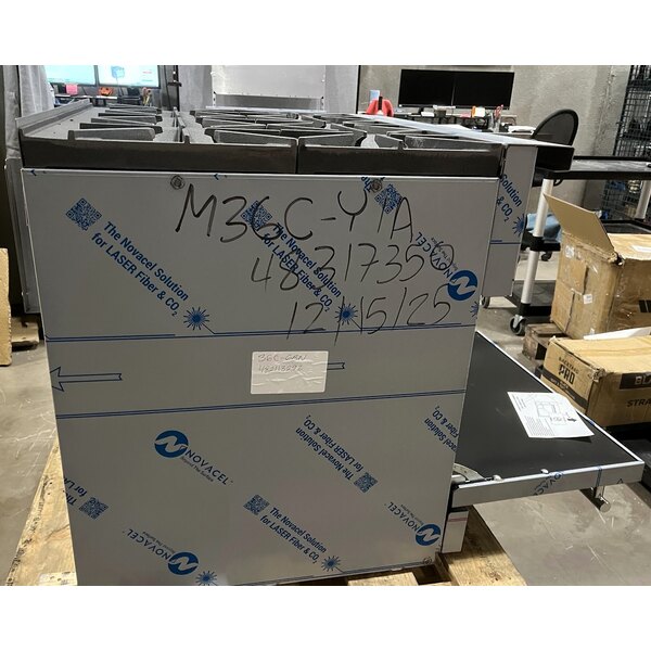 Scratch and Dent Vulcan 36C-6BN Endurance 6 Burner 36" Natural Gas Range with Convection Oven Base - 215,000 BTU