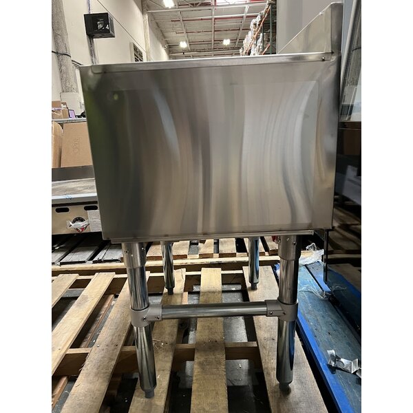 Scratch and Dent Regency 18" x 24" Underbar Ice Bin with 7 Circuit Post-Mix Cold Plate, Bottle Holders, and Sliding Lid - 51 lb.