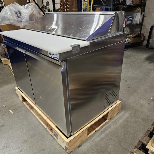 Scratch and Dent Avantco SS-PT-48-HC 46 3/4" 2 Door Stainless Steel Refrigerated Sandwich Prep Table