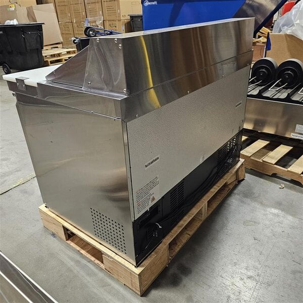 Scratch and Dent Avantco SS-PT-48-HC 46 3/4" 2 Door Stainless Steel Refrigerated Sandwich Prep Table