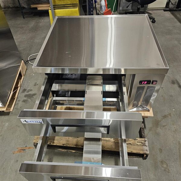 Scratch and Dent Avantco CBE-36-HC 36" 2 Drawer Refrigerated Chef Base