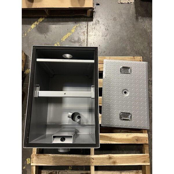 Scratch and Dent Regency 40 lb. 20 GPM Grease Trap with 3" Non-Threaded Connections - PDI Certified
