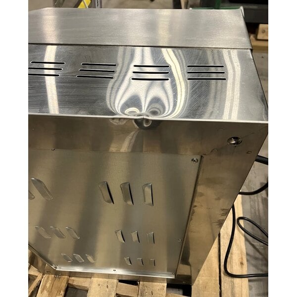 Scratch and Dent Avantco EG30N 30" Electric Countertop Griddle - 208/240V, 3375W-4500W