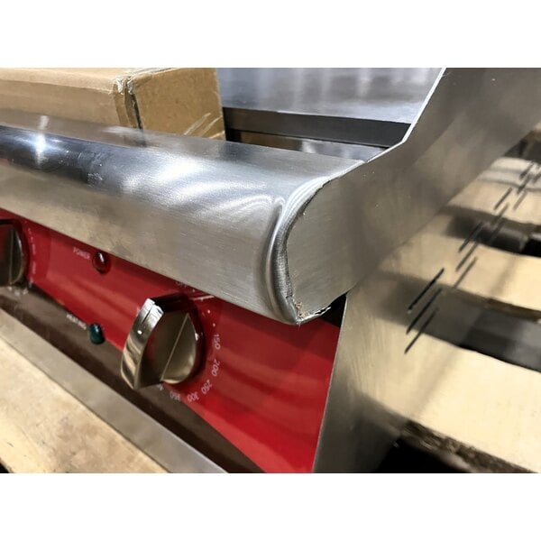 Scratch and Dent Avantco EG30N 30" Electric Countertop Griddle - 208/240V, 3375W-4500W