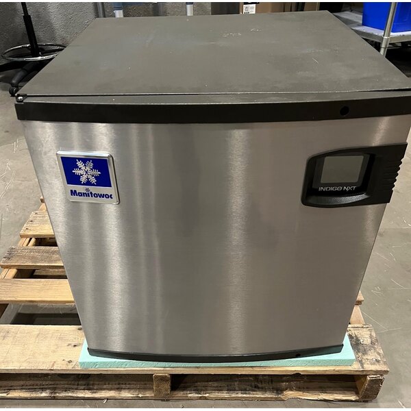Scratch and Dent Manitowoc IYT-0420A Indigo NXT 22" Air Cooled Half Dice Ice Machine - 115V, 460 lb.