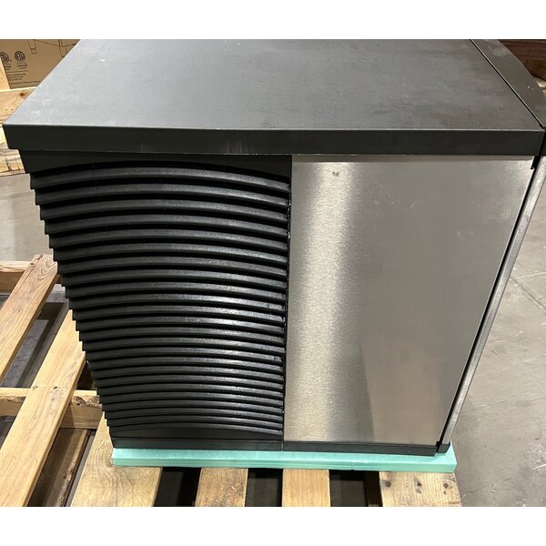 Scratch and Dent Manitowoc IYT-0420A Indigo NXT 22" Air Cooled Half Dice Ice Machine - 115V, 460 lb.