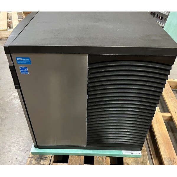 Scratch and Dent Manitowoc IYT-0420A Indigo NXT 22" Air Cooled Half Dice Ice Machine - 115V, 460 lb.