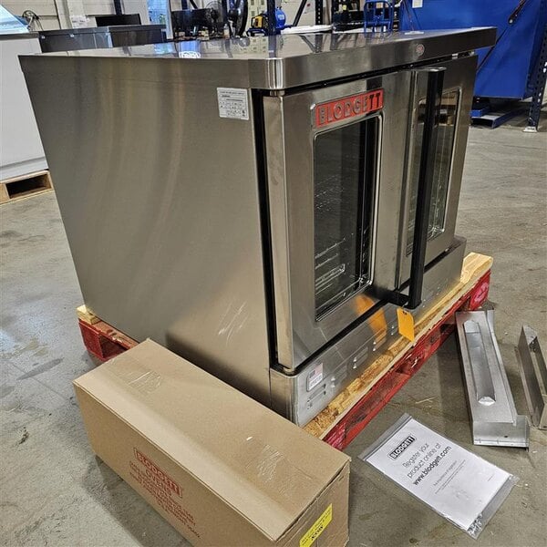 Scratch and Dent Blodgett ZEPHAIRE-200-G Single Deck Liquid Propane Full Size Bakery Depth Convection Oven with Draft Diverter - 60,000 BTU