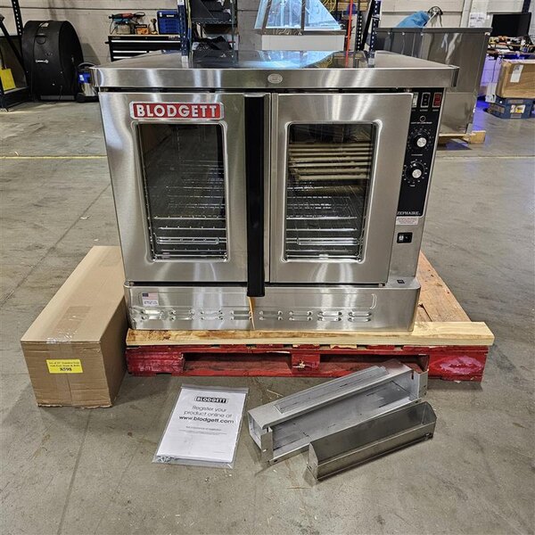 Scratch and Dent Blodgett ZEPHAIRE-200-G Single Deck Liquid Propane Full Size Bakery Depth Convection Oven with Draft Diverter - 60,000 BTU