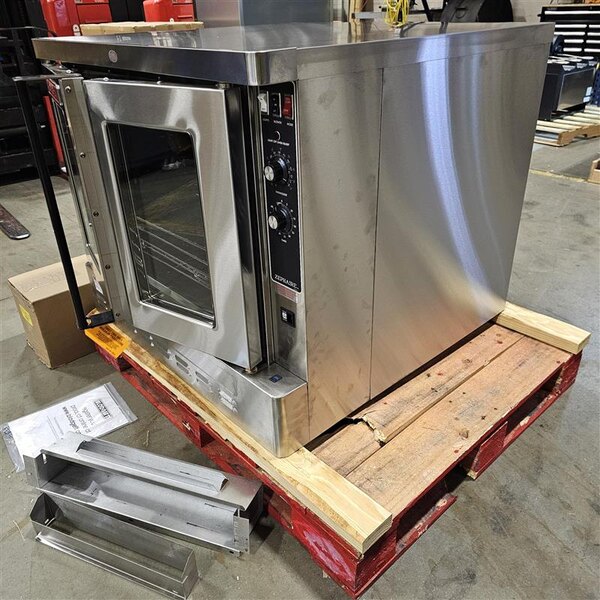 Scratch and Dent Blodgett ZEPHAIRE-200-G Single Deck Liquid Propane Full Size Bakery Depth Convection Oven with Draft Diverter - 60,000 BTU