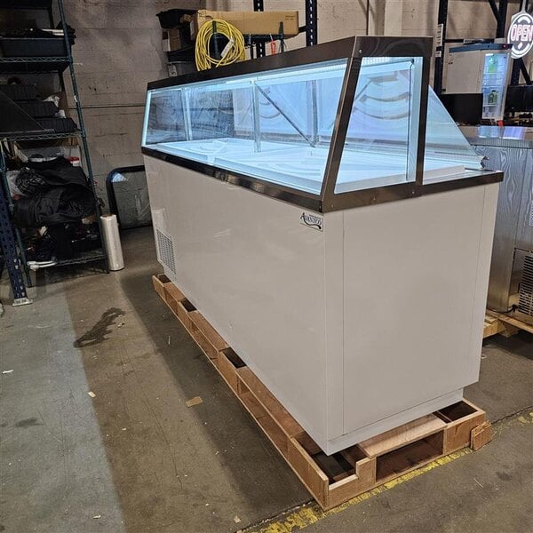 Scratch and Dent Avantco CPW-88-HC 88 3/4" 16 Tub White Deluxe Ice Cream Dipping Cabinet