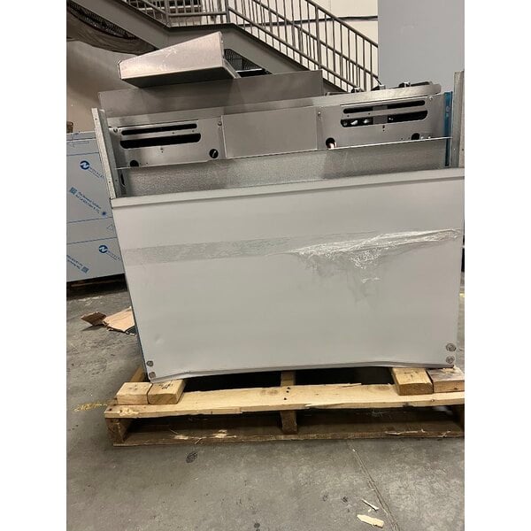 Scratch and Dent Garland G36-2G24R Natural Gas 2 Burner 36" Range with 24" Griddle and Standard Oven - 140,000 BTU