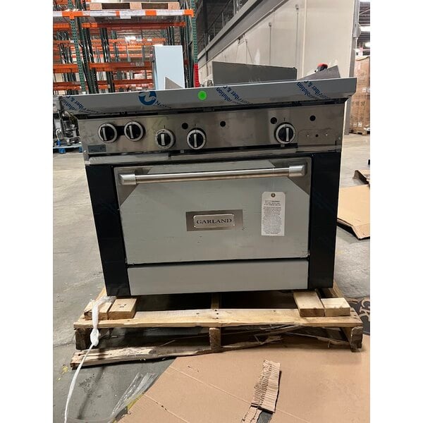 Scratch and Dent Garland G36-2G24R Natural Gas 2 Burner 36" Range with 24" Griddle and Standard Oven - 140,000 BTU