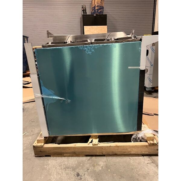 Scratch and Dent Garland G36-2G24R Natural Gas 2 Burner 36" Range with 24" Griddle and Standard Oven - 140,000 BTU