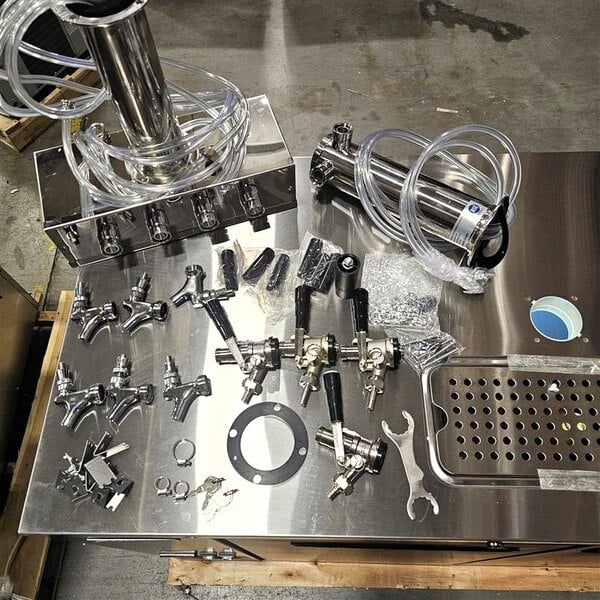 Scratch and Dent Avantco UDD-48-HC Four Tap Kegerator Beer Dispenser - Black, (2) 1/2 Keg Capacity