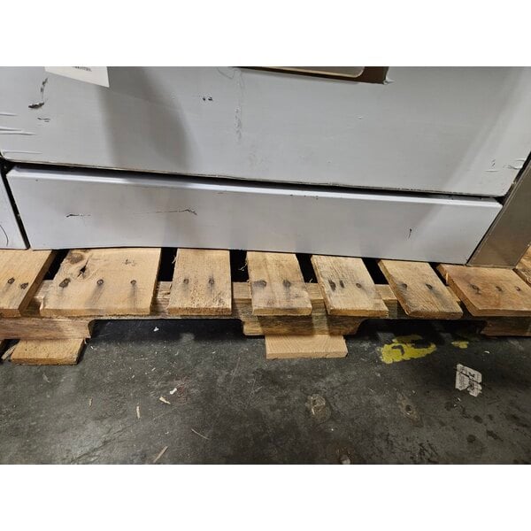 Scratch and Dent U.S. Range U36-G36R Natural Gas 36" Range with Manual Griddle Top and 26" Standard Oven Base - 92,000 BTU