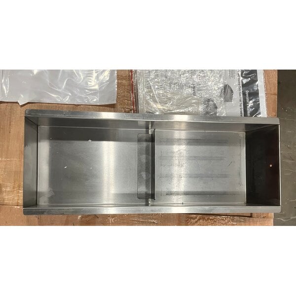 Scratch and Dent Vollrath GGMDM-18 18" Medium-Duty Countertop Griddle with Manual Controls - 28,000 BTU