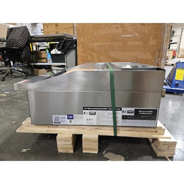 Scratch and Dent Cooking Performance Group GU-CPG-24-M Ultra Series 24" Chrome Plated Electric Countertop Griddle - 6,000W / 8,000W, 208 / 240V