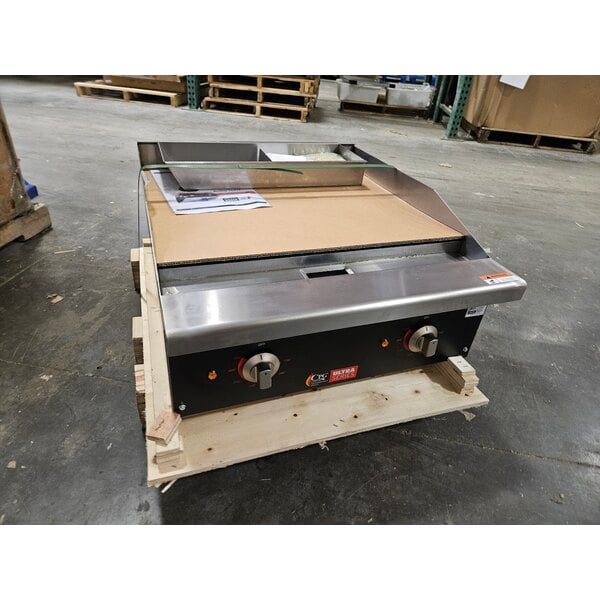 Scratch and Dent Cooking Performance Group GU-CPG-24-M Ultra Series 24" Chrome Plated Electric Countertop Griddle - 6,000W / 8,000W, 208 / 240V