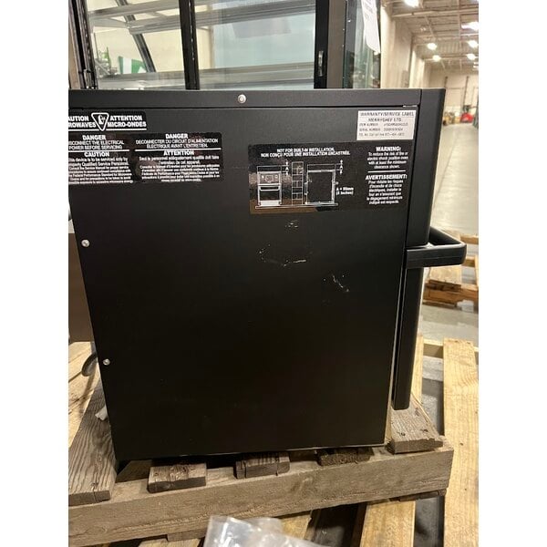 Scratch and Dent Merrychef eikon e1s Classic High-Speed Accelerated Cooking Countertop Oven - 208/240V