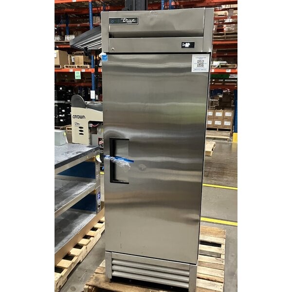 Scratch and Dent True T-19FZ-HC 27" One Section Solid Door Reach-In Freezer