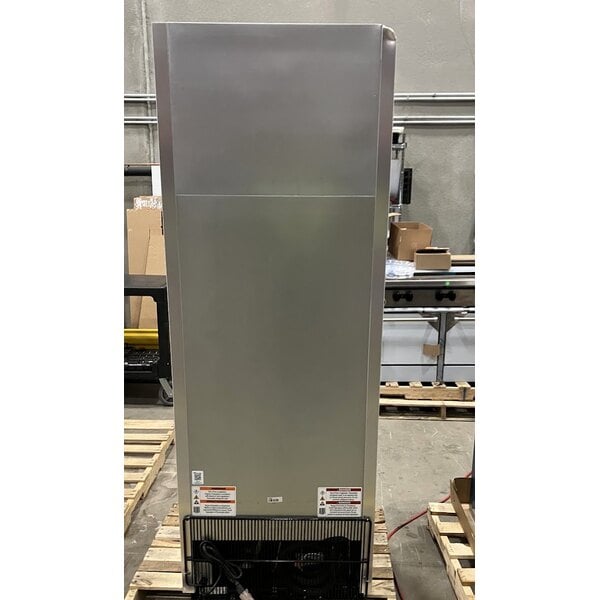 Scratch and Dent True T-19FZ-HC 27" One Section Solid Door Reach-In Freezer