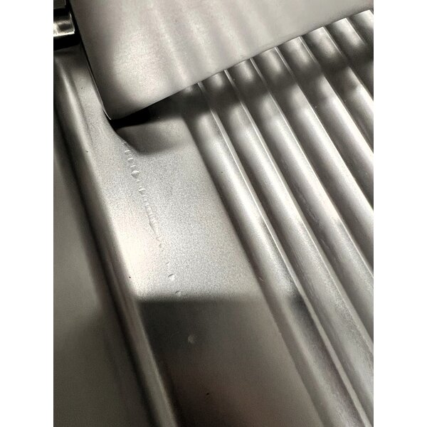 Scratch and Dent Berkel B10-SLC 10" Light-Duty Gravity Feed Manual Meat Slicer - 1/4 hp