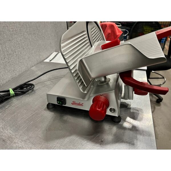 Scratch and Dent Berkel B10-SLC 10" Light-Duty Gravity Feed Manual Meat Slicer - 1/4 hp