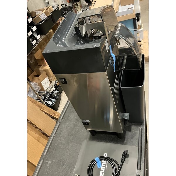 Scratch and Dent Zummo Z1-NGP Z1 Nature Compact Graphite Commercial Orange Juicer - 6 Fruits / Minute