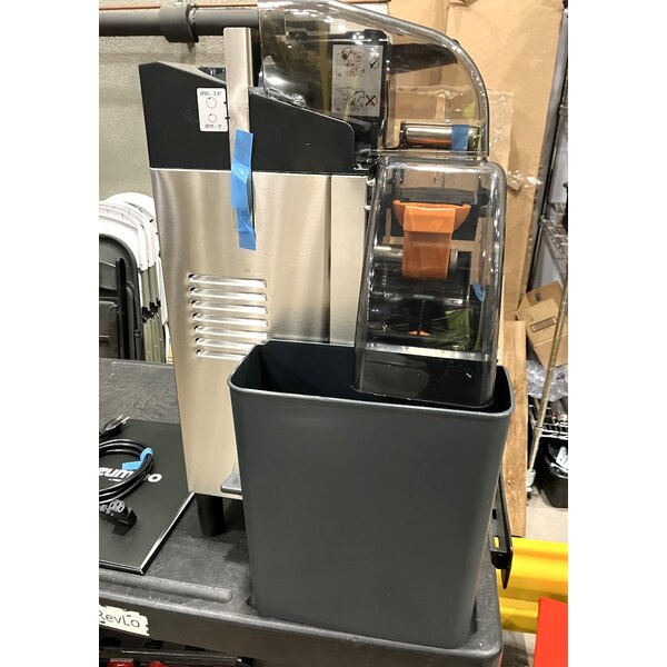 Scratch and Dent Zummo Z1-NGP Z1 Nature Compact Graphite Commercial Orange Juicer - 6 Fruits / Minute