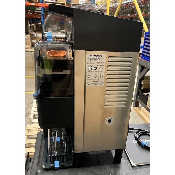 Scratch and Dent Zummo Z1-NGP Z1 Nature Compact Graphite Commercial Orange Juicer - 6 Fruits / Minute
