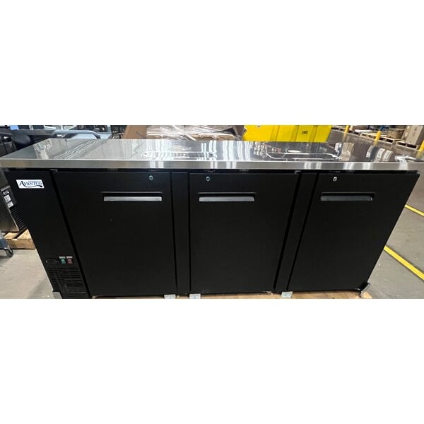 Scratch and Dent Avantco UDD-4-HC Black Kegerator / Beer Dispenser with (2) 2 Tap Towers - (3) 1/2 Keg Capacity