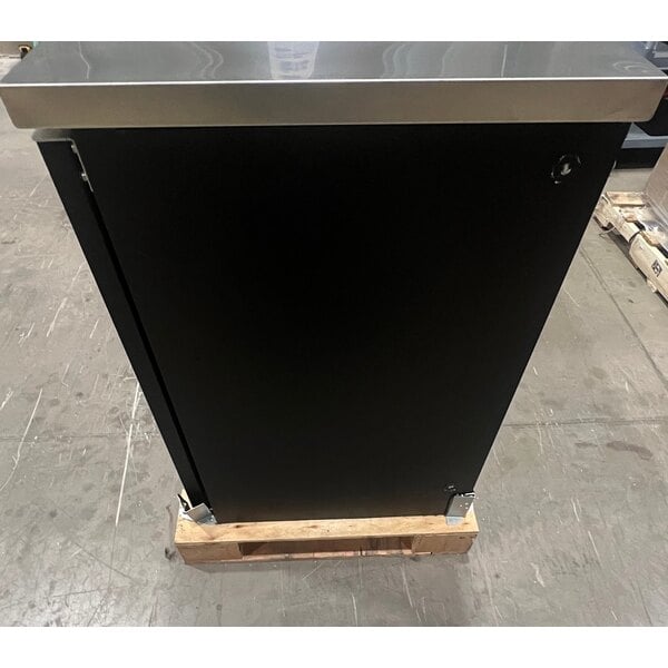 Scratch and Dent Avantco UDD-4-HC Black Kegerator / Beer Dispenser with (2) 2 Tap Towers - (3) 1/2 Keg Capacity