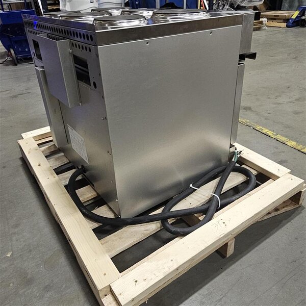 Scratch and Dent Cooking Performance Group ER36-240-1 36" 6-Burner Electric Range with Standard Oven - 240V, 1 Phase