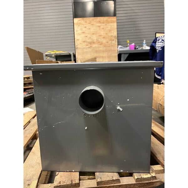 Scratch and Dent Regency 40 lb. 20 GPM Grease Trap with 3" Non-Threaded Connections - PDI Certified