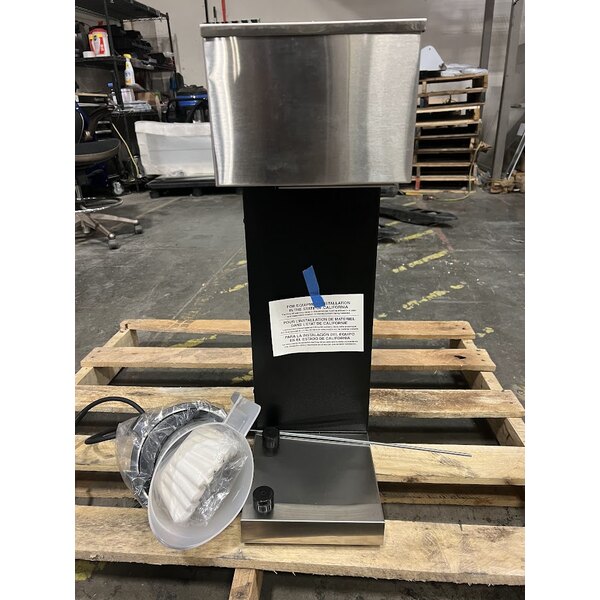 Scratch and Dent Bunn 33200.0010 VPR-APS Pourover Airpot Coffee Brewer - 120V