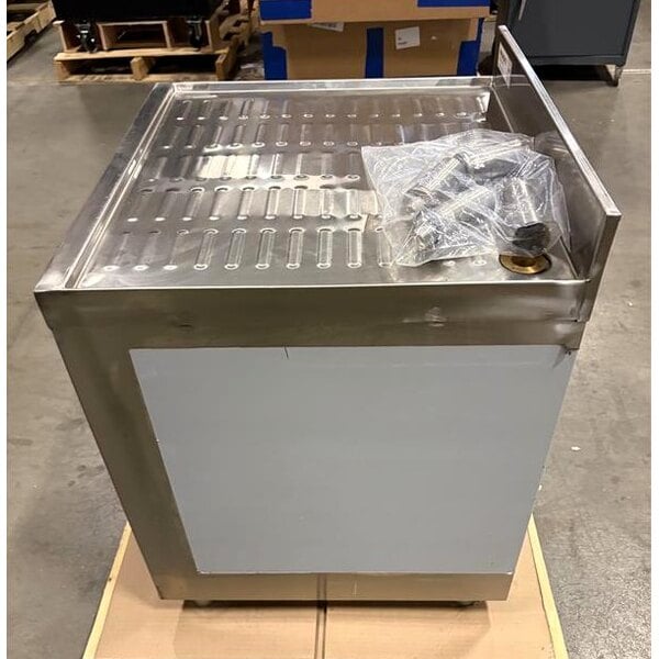 Scratch and Dent Regency Stainless Steel Corrugated Top Glass Rack Storage Unit - 23" x 24"