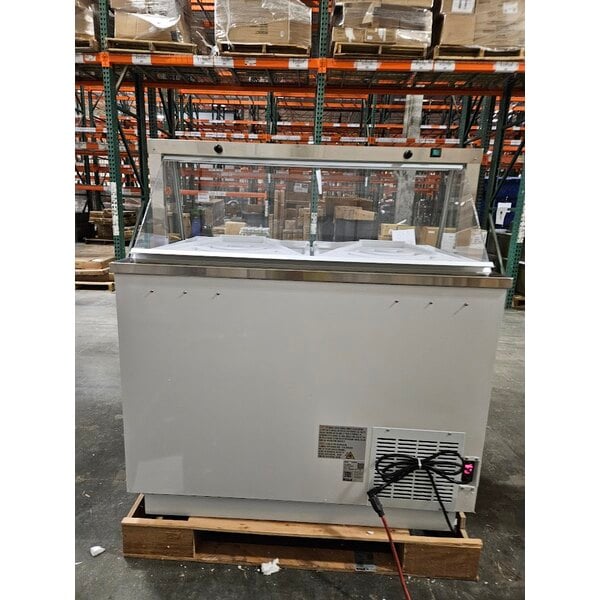 Scratch and Dent Avantco CPW-47-HC 47 1/8" 8 Tub White Deluxe Ice Cream Dipping Cabinet