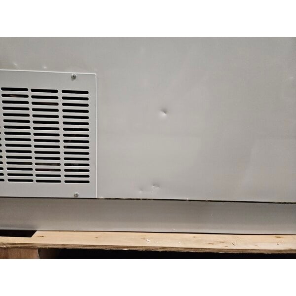 Scratch and Dent Avantco CPW-47-HC 47 1/8" 8 Tub White Deluxe Ice Cream Dipping Cabinet