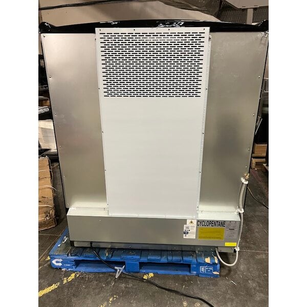 Scratch and Dent Avantco MAC-48HC 47" Black Vertical Air Curtain Merchandiser - 115V