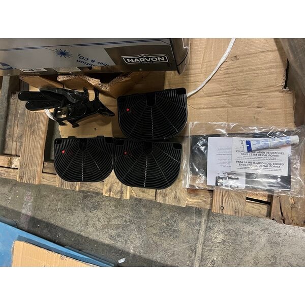 Scratch and Dent Narvon Summit Triple 3.2 Gallon Granita / Slushy / Frozen Beverage Machine - 115V