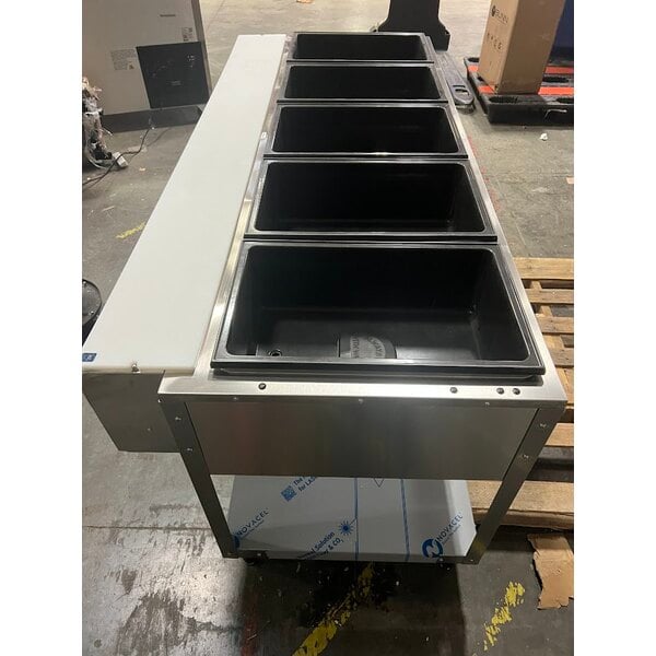 Scratch and Dent Vollrath 38119 ServeWell® Electric Five Pan Hot Food Table 208/240V - Sealed Well