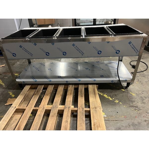 Scratch and Dent Vollrath 38119 ServeWell® Electric Five Pan Hot Food Table 208/240V - Sealed Well