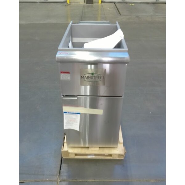 Scratch and Dent MainStreet Equipment Natural Gas 40 lb. Stainless Steel Floor Fryer - 90,000 BTU