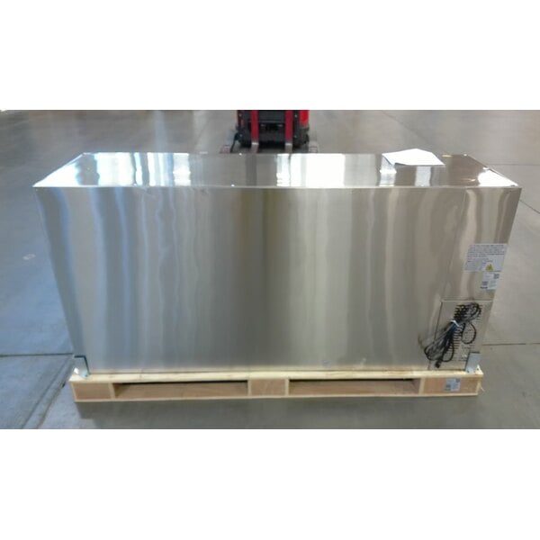 Scratch and Dent Avantco SSPPT-3 94" 3 Door Refrigerated Pizza Prep Table