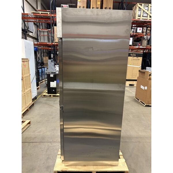 Scratch and Dent True STG1HRI-1S Spec Series 35" Solid Door Roll-In Insulated Heated Holding Cabinet