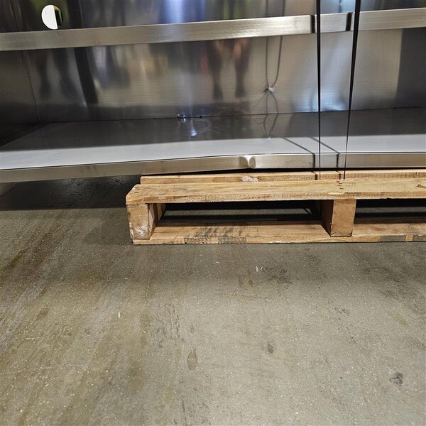 Scratch and Dent Regency 30" x 96" 16 Gauge Stainless Steel Beverage Table with Right Sink