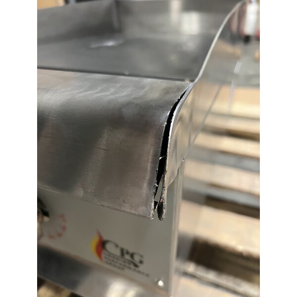 Scratch and Dent Cooking Performance Group GT-CPG-15-NL 15" Gas Countertop Griddle with Flame Failure Protection and Thermostatic Controls - 30,000 BTU